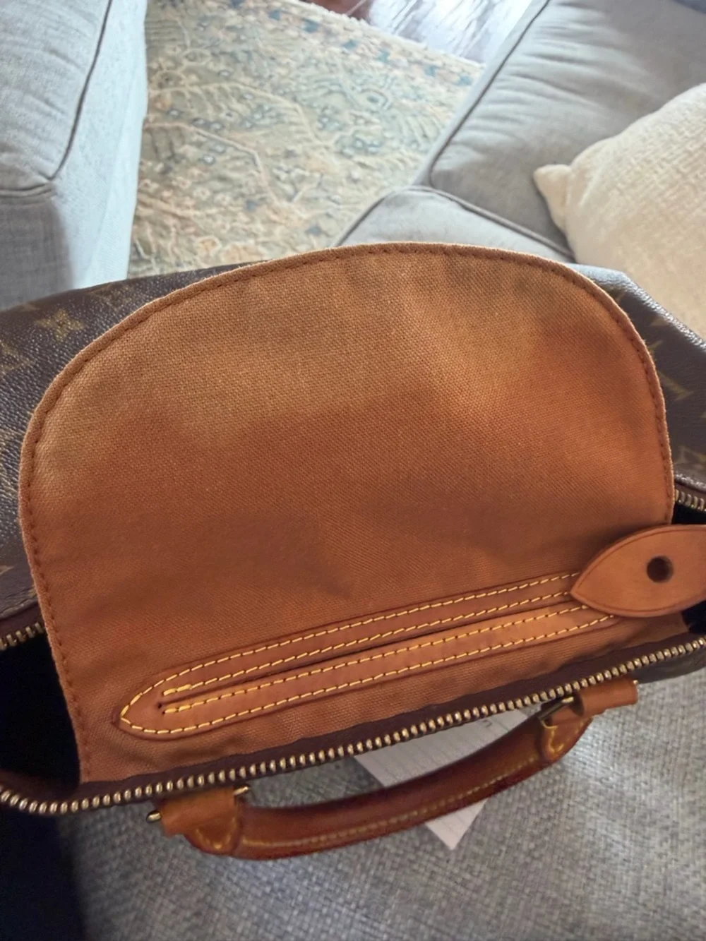 Louis Vuitton Monogram Canvas Speedy 30 - Picture 9 of 12